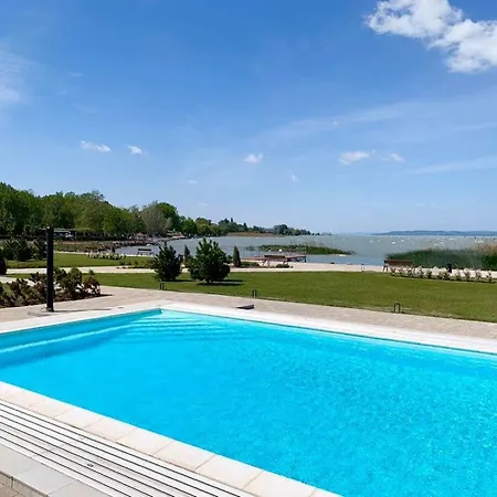 Panorama Part Apartman